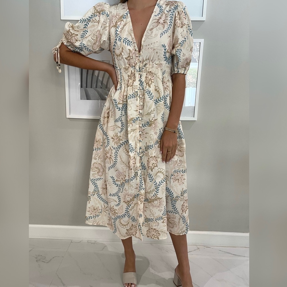 Zimmermann Inspired MIDI Dress ((Never Worn))